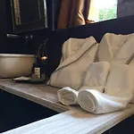 Seven Maze Charming House Bed & Breakfast Bari