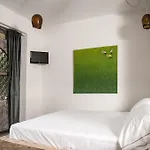 Seven Maze Charming House Bed & Breakfast