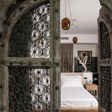 Seven Maze Charming House 3*