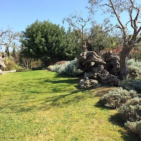 Seven Maze Charming House 3* Барі