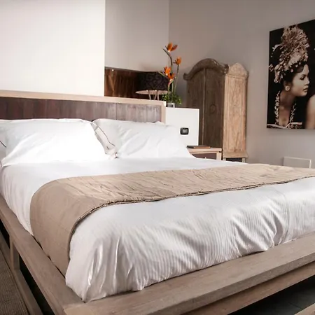 Seven Maze Charming House 3* Барі