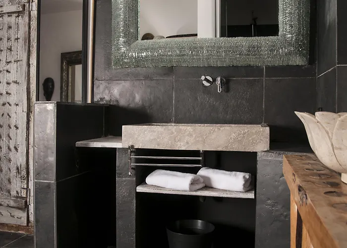 Seven Maze Charming House 3*