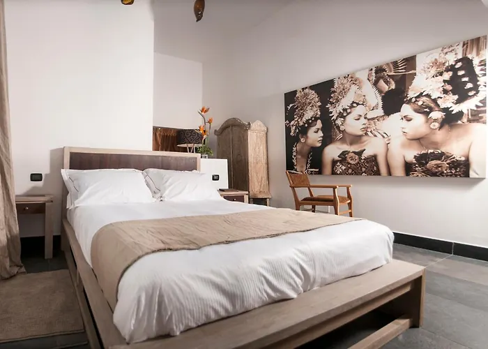 Seven Maze Charming House