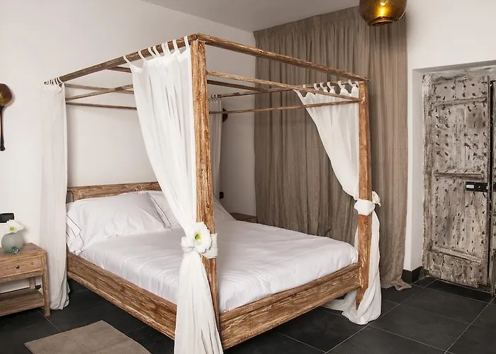 Seven Maze Charming House 3*