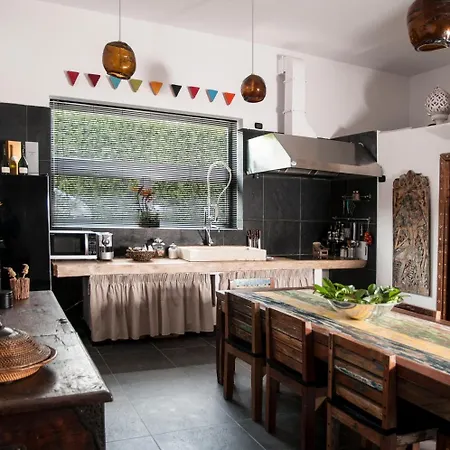 Seven Maze Charming House B&B 3*