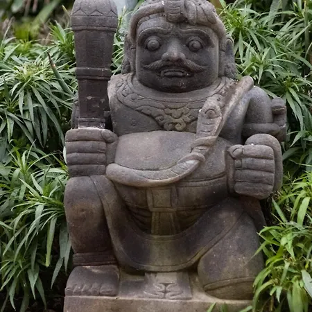 Seven Maze Charming House 3* 바리