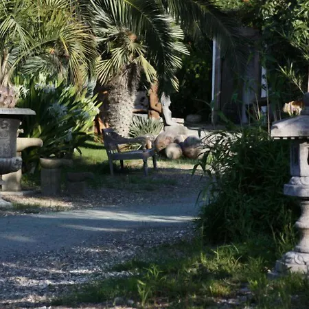 Seven Maze Charming House B&B 3*