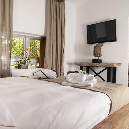 Bed & Breakfast Seven Maze Charming House