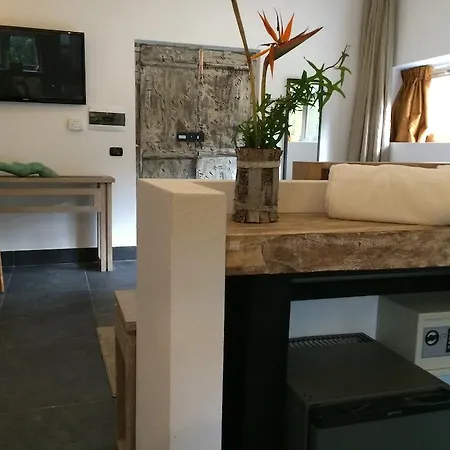 Seven Maze Charming House 2* Bari
