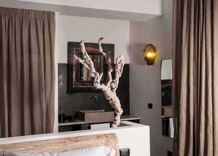 Seven Maze Charming House