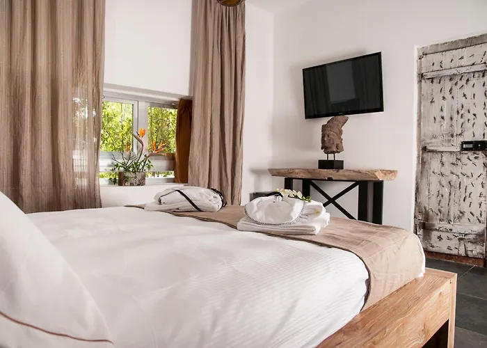 Seven Maze Charming House 3*